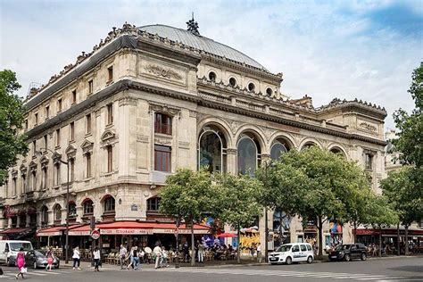 El Éxtasis de Edith Piaf en el Teatro Châtelet: Una Noche Inolvidable para París